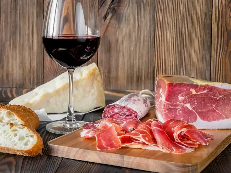 wine-cheese-and-prosciutto